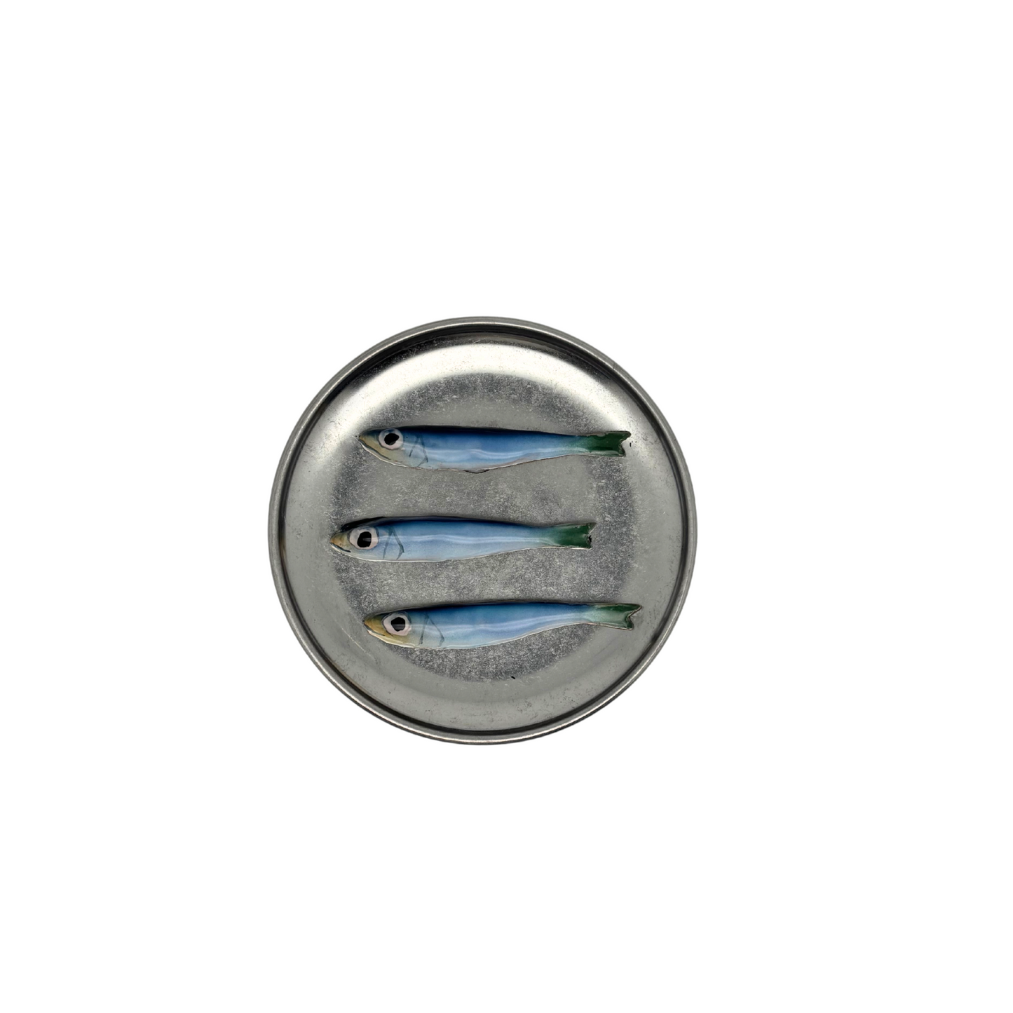 Sardines piccolo op antiek zilver bordje, 14 cm rond