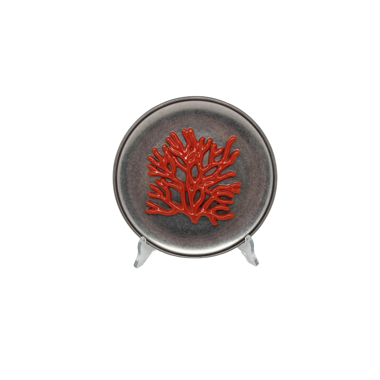 Koraal piccolo op antiek zilver bord, 16cm