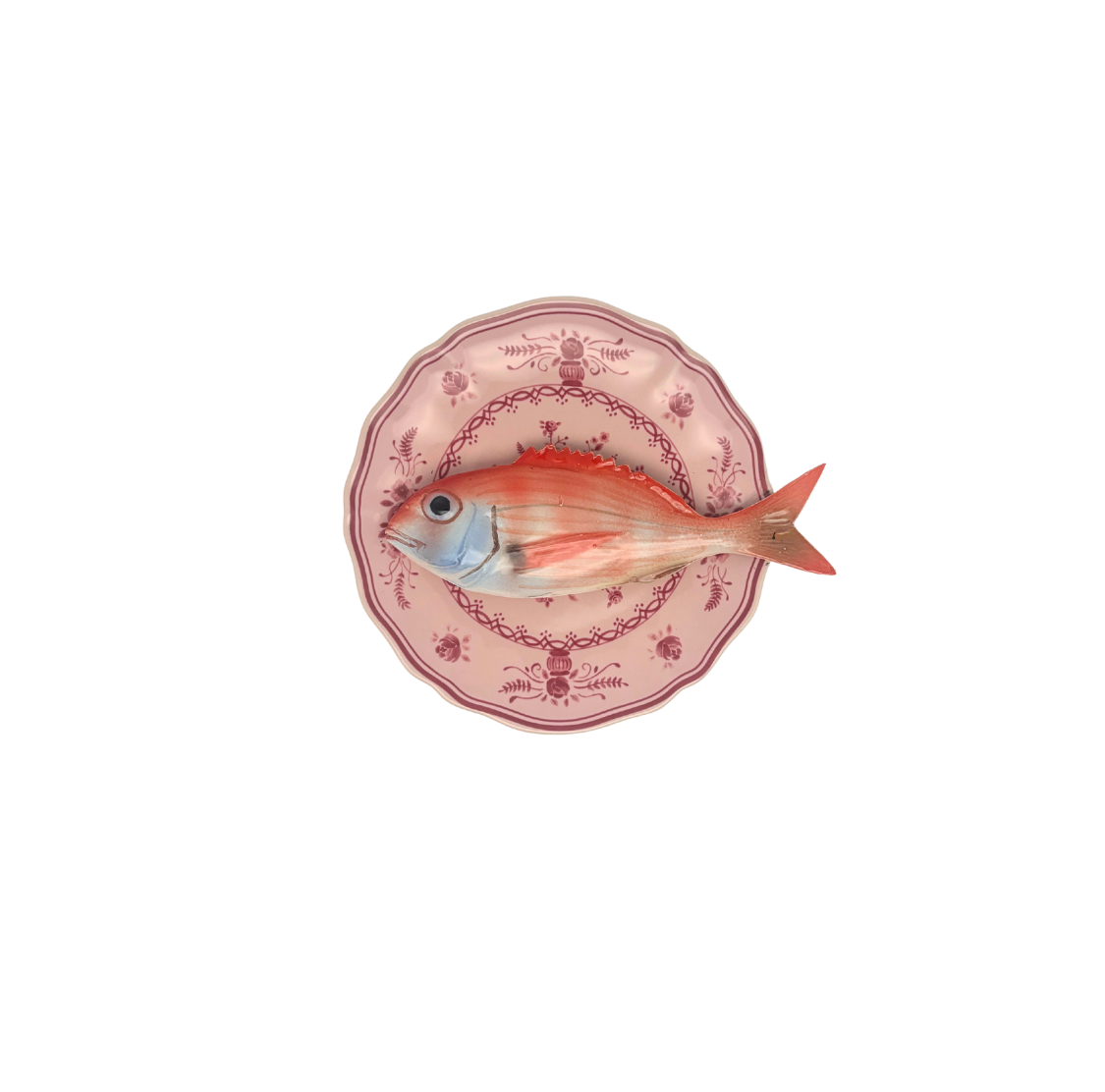 Pagello op poederroze bord met rode decoratie, 17cm