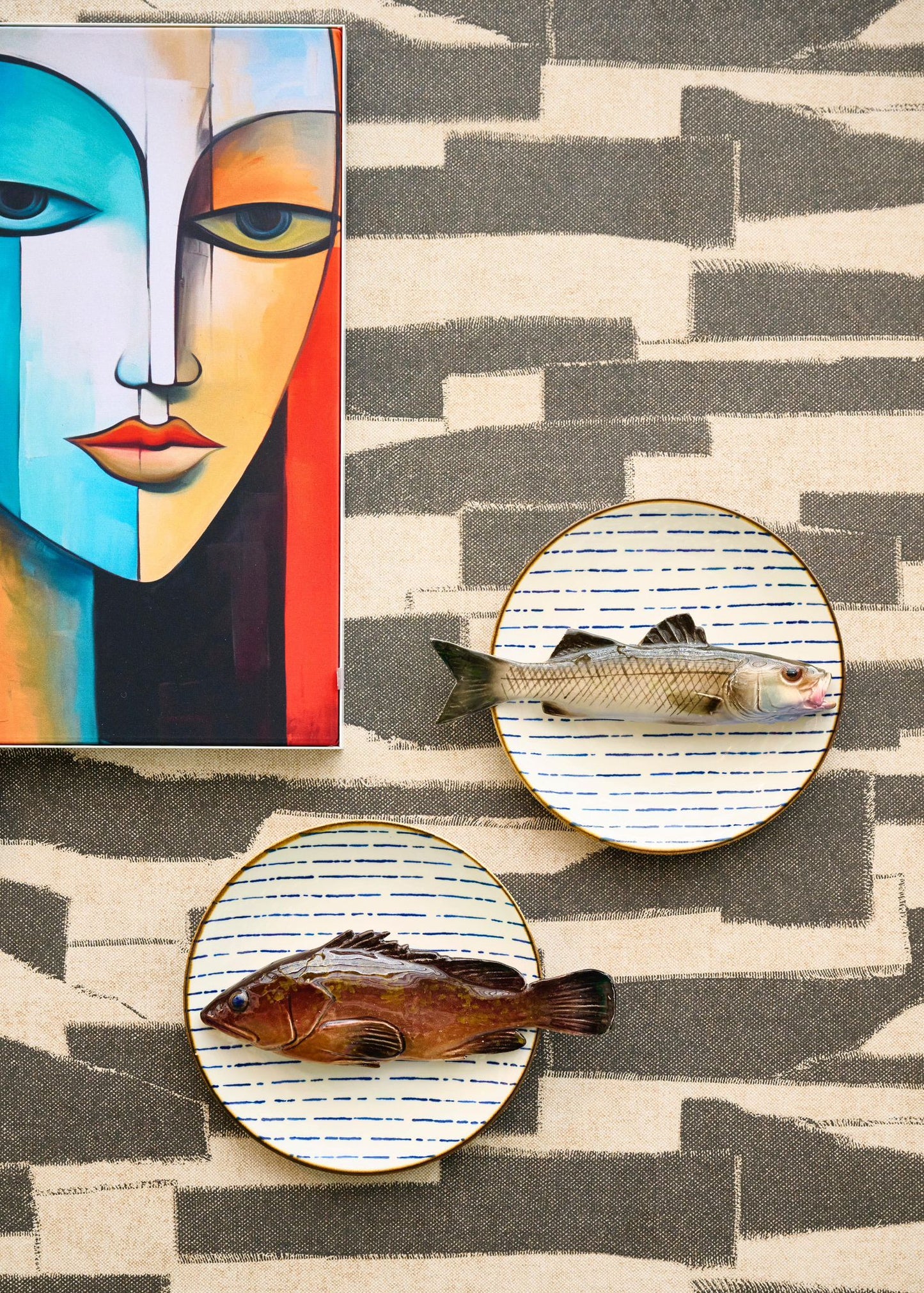 Cernia medio op wit met blauw gestreept bord, 22 cm rond